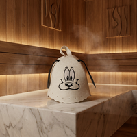 Emmenez votre chiot préféré au sauna et restez plus frais que jamais grâce à un chapeau en feutre de pure laine.