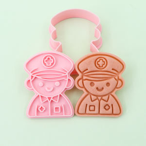 Cortadores de Galletas de Plástico Ecológicos de 2 Piezas con Diseño de Dibujos Animados en 3D de la Serie Ambulancia Doctor para Fiestas - Product Image 2