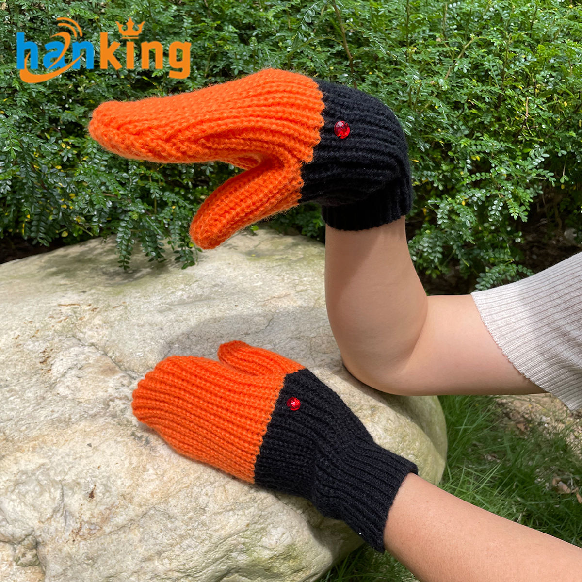 สั้น-สีส้มและสีดำ