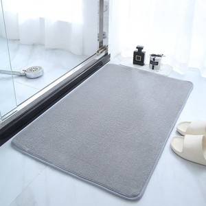 Alfombra de baño de color sólido, rectangular, de lana coral, absorbente, antideslizante, para la entrada del baño, uso doméstico - Product Image 1