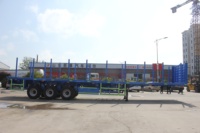 Camion semi-remorque à plat en acier robuste de 40 pieds pour le transport efficace de conteneurs et de machines