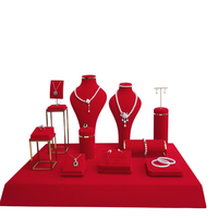 Luxueux Rouge Fine Bijoux Affichage Props Collier Anneau Bracelet Bijoux Rack Métal Bijoux Fenêtre Stands