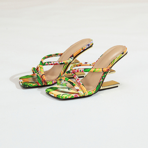 Sandalias de tacón de color con tacón en forma de sandalia para mujer, mules de fiesta, pantuflas de verano 2025 - Product Image 5