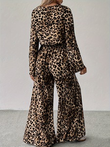 Completo Casual da Donna Due Pezzi con Stampa Leopardata, Top a Maniche Lunghe e Pantaloni, Stile Europeo Comodo per Primavera - Product Image 1