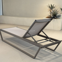 Chaise longue de piscine avec siège en toile et dossier réglable pour terrasse extérieure