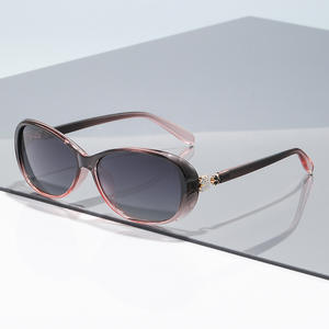 Gafas de Sol Polarizadas para Mujer Dolce & Gabbana, Protección UV400, Montura de Concha de Tortuga, Lentes TAC, Gafas de Protección Solar para Viajes y Moda - Product Image 2