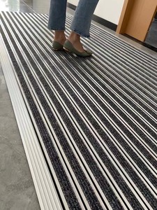 Handmade Sang Trọng Trong Nhà Cửa Mat Lớn Sọc Doormats Chống-Trượt Ủng Hộ Khung Nhôm Có Thể Giặt Đệm Cho Ngân Hàng Nhà Khách Sạn - Product Image 3