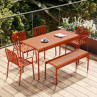 Chaises et tables de salle à manger en fer colorées, légères et modernes, pour hôtels, cafés et événements, avec service après-vente sans souci