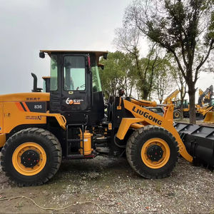Chargeuse sur pneus robuste 836H avec moteur Caterpillar, capacité de charge nominale de 3 tonnes, puissance de 92 kW pour la construction - Product Image 1
