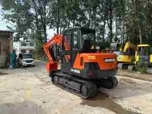 Doosan DH55ขุดขนาดเล็ก5.5T รถตักมือสองสภาพดีมีมอเตอร์คอร์ยอดนิยมจากเกาหลี - Product Image 3