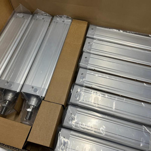 กระบอกลมมาตรฐาน SMC รุ่น CDQ2B12-5DZ แบบอลูมิเนียม สองทาง พร้อมอุปกรณ์นิวแมติก - Product Image 2