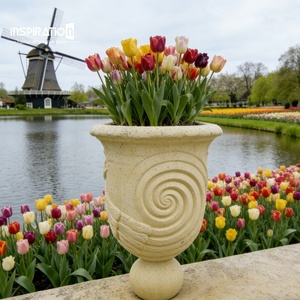Urne en pierre préfabriquée classique, <span class=keywords><strong>grand</strong></span> vase décoratif pour jardin d'ambassade, jardinière en pierre préfabriquée pour hôtel, <span class=keywords><strong>pot</strong></span> sur piédestal en pierre préfabriquée - Product Image 1