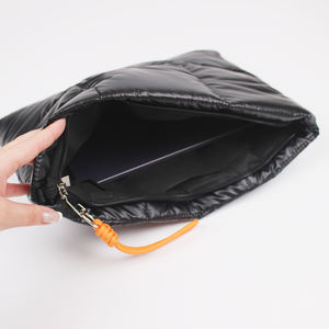 Funda Acolchada para Portátil, Protectora, Ligera, para Transporte de Computadora, Diseñada para Viajes, Oficina y Desplazamientos Diarios - Product Image 6