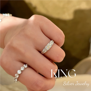 Anillo de plata S925 chapado en oro con diamantes engastados en punta para mujer, estilo vintage, de compromiso, de la marca King Silver Jewelry. - Product Image 5