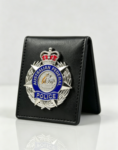 Badge métallique personnalisé haut de gamme, patch en cuir, emblème logo AFP, émail souple, moulage argenté, décoration pour sac et portefeuille, vente en gros - Product Image 3