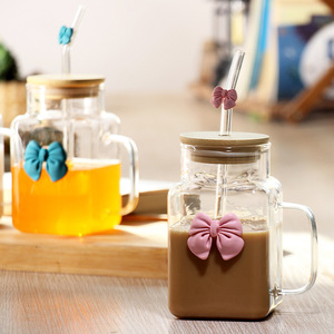 Bicchiere in Vetro Trasparente a Forma di Farfalla Ecologico 2025, Tazza per Caffè/Tè con Manico e Coperchio con Cannuccia, Moderno, Senza BPA, Adatto al Microonde - Product Image 3