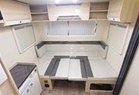Caravane hybride moderne pour 4 personnes, construction légère en acier inoxydable, design anti-corrosion pour l'aventure tout-terrain en plein air