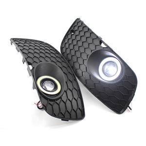 Faros Antiniebla con Proyector para Volkswagen Golf 5 GTI, con Aro Halo Blanco y Rejilla de Panal, para Modelos 2005-2009 - Product Image 4