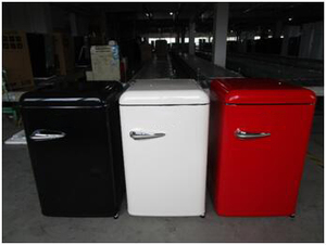ตู้เย็นสองประตูแบบวินเทจ สีสันสดใส สไตล์เรโทร - Product Image 6