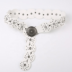 <span class=keywords><strong>Ceinture</strong></span> en cuir large à <span class=keywords><strong>taille</strong></span> vintage pour femmes avec chaîne en métal Accessoires de mode en gros-Boucle en alliage - Product Image 1