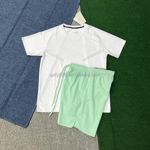 Completo Sportivo Estivo da Uomo per <span class=keywords><strong>Calcio</strong></span> e Atletica Leggera, Traspirante e ad Asciugatura Rapida, 100% Poliestere, T-Shirt e <span class=keywords><strong>Pantaloncini</strong></span> <span class=keywords><strong>con</strong></span> Coulisse e <span class=keywords><strong>Tasche</strong></span> Laterali - Product Image 6
