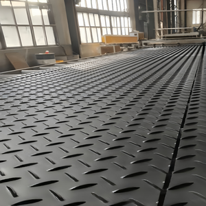 Tapis de protection de sol en HDPE pour travaux temporaires, tapis de protection robustes pour la construction, l'aménagement paysager, l'accès des grues, les chemins de circulation - Product Image 1