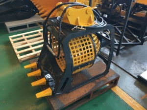 MONDE OEM Excavator rotary screening bucket - Product Image 4