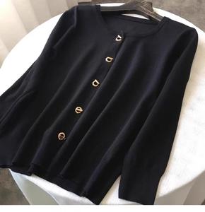 เสื้อคาร์ดิแกนถักสำหรับผู้หญิง ตกแต่งหัวเข็มขัดสีทอง คอกลม ติดกระดุมด้านหน้า สไตล์ลำลอง เหมาะสำหรับใส่ทำงาน แฟชั่น - Product Image 2