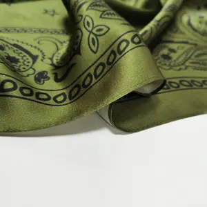 Foulard en soie avec impression numérique Paisley classique, foulard carré, foulard en soie personnalisé