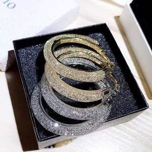 Pendientes de Aro Grandes y Gruesos QX Trendy, Chapados en Oro de 18K, Estilo Africano, de Aleación, Vintage, para Mujer - Product Image 2