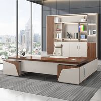 Ensemble table et chaise de direction moderne pour le bureau du patron, élégant bureau de direction pour les présidents, utilisation de l'ordinateur par les gestionnaires de bureau