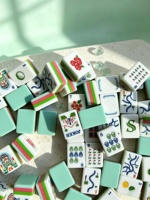 En gros, ensemble de Mahjong américain en acrylique, style festif, portable, avec tuiles imprimées sur le thème du golf, pour le divertissement familial