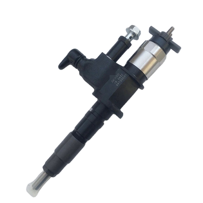 common rail injector 095000-0170 095000-0260 injector 23910-1033 23910-1034 for Hino J05C, J08C fuel injector 095000-0170