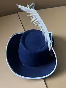 Sombreros de fieltro azul marino personalizados con logotipo para niños y adultos, sombrero de mosquetero con pluma grande - Product Image 6