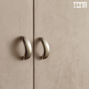 Designer Brushed Brass Villa Cabinet Knob Heavy Hardware Minimalist Luxury Interior Solid <strong>Metal</strong> Modern Kitchen <strong>Drawer</strong> - Product Image 2