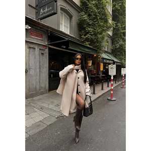 Abrigo de Gabardina Color Crema para Mujer, Cierre de Botones Cruzado, Estilo Casual Vintage, Relleno de Algodón, Detalle de Estampado Otoñal, Cinturón - Product Image 5