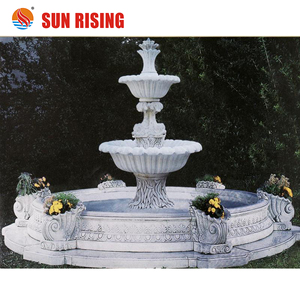 Fontana d'Acqua in Marmo Bianco Naturale Intagliata a Mano con Cavallo, Personalizzata per Giardini di Ville, in Vendita - Product Image 3