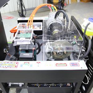 Sistema de Entrenamiento Práctico en Control de Accionamiento Automotriz Eléctrico para Presentación de Principios <span class=keywords><strong>y</strong></span> Pruebas de Habilidades Vocacionales - Product Image 4