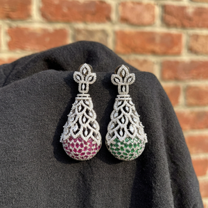 Boucles d'oreilles en zircon de haute qualité Boucles d'oreilles modernes Wear Stones Look for Party Wedding And Function Wear Collection pour femmes - Product Image 1