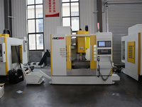 Centre d'usinage vertical CNC VMC650 3 axes haute précision, commande GSK, broche BT40, précision simple de 0,005 mm