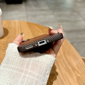 Fibra de carbono a cuadros magnético a prueba de golpes para Samsung A56 A55 S25Ultra S22 Note20Ultra funda Streetwear diseño antideslizante elegante - Product Image 3