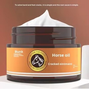 Loção Reparadora para Mãos e Pés com Óleo de Cavalo e Aroma Herbal para Dedos Secos e Rachados, Produto de Tratamento para Hidratação Profunda da Pele - Product Image 4