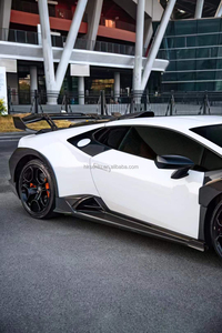 ชุดแต่งตัวถัง Aventador LP700 รุ่นใหม่ สไตล์ CMST คาร์บอนไฟเบอร์ กันชน สเกิร์ตข้าง ดิฟฟิวเซอร์ สปอยเลอร์ ซุ้มล้อ ฝากระโปรง - Product Image 6