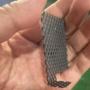 Electrodo de malla de titanio Bo Xi anodizado para celdas de desinfección electrolítica - Product Image 4