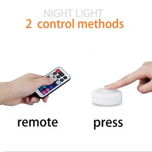 Paquete de 6 Luces LED RGB con Control Remoto, Pequeñas Luces Nocturnas de Colores, Luz de Gabinete a Pilas, Venta al Por Mayor - Product Image 4