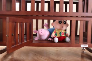 Nuovo arrivo comodino in legno culla del bambino <span class=keywords><strong>lettino</strong></span> letto culla del bambino con musica <span class=keywords><strong>per</strong></span> camera da letto o scuola - Product Image 6