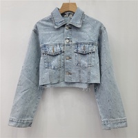 Ensemble deux pièces décontracté OUDINA pour femme : veste courte ornée de strass et jean taille haute ample en denim