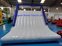 Glissade gonflable en bâche PVC durable et étanche sur mesure pour la vente