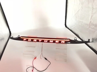 Nouveau feu de pare-chocs arrière pour Toyota Fortuner lampe de coffre 2015-2019 feu de freinage arrière troisième avec clignotant dynamique