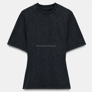 Camiseta de mujer con logo personalizado, pedrería, lavado ácido, brillante, de manga corta, ajustada, acanalada, talla grande - Product Image 3